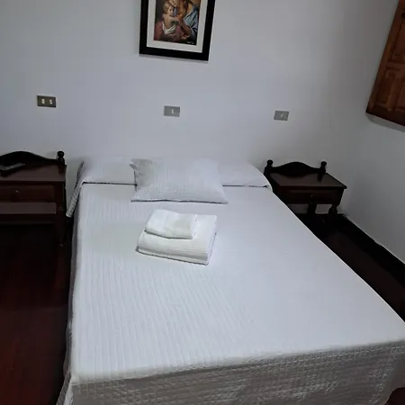 Pensjonat - Restaurante Casa Cuna Tebra