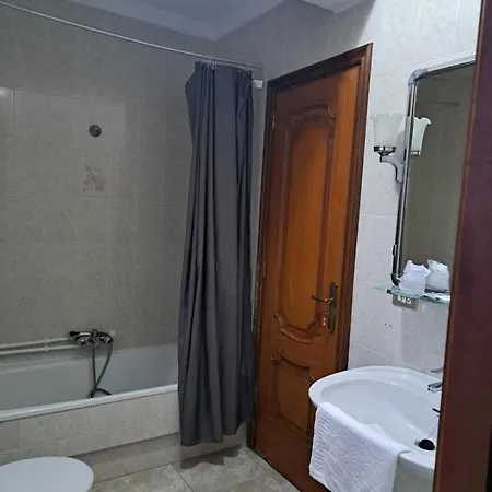 - Restaurante Casa Cuña Pensión