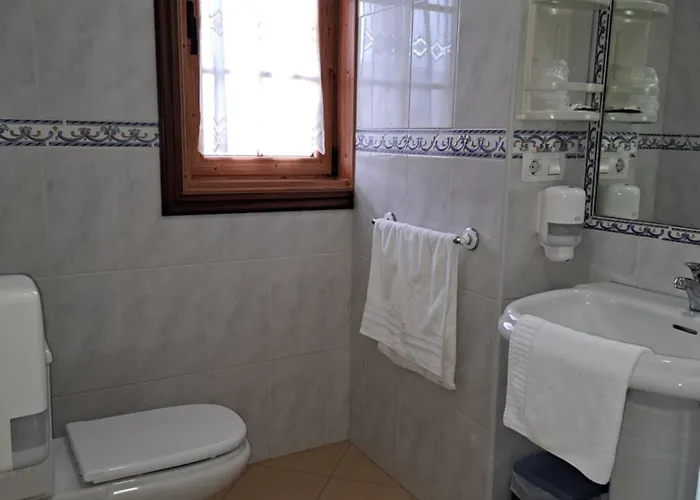 - Restaurante Casa Cuna Pensjonat Tebra